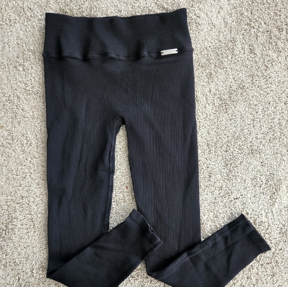 Bombshell Sportswear Pants - Bombshell Sportswear Seamless Sportswear  Leggings | Size M